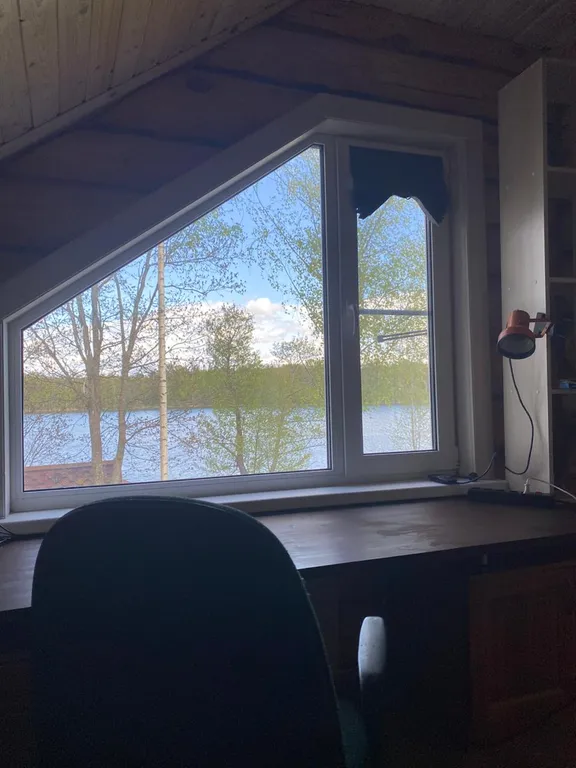 Дом на берегу озера