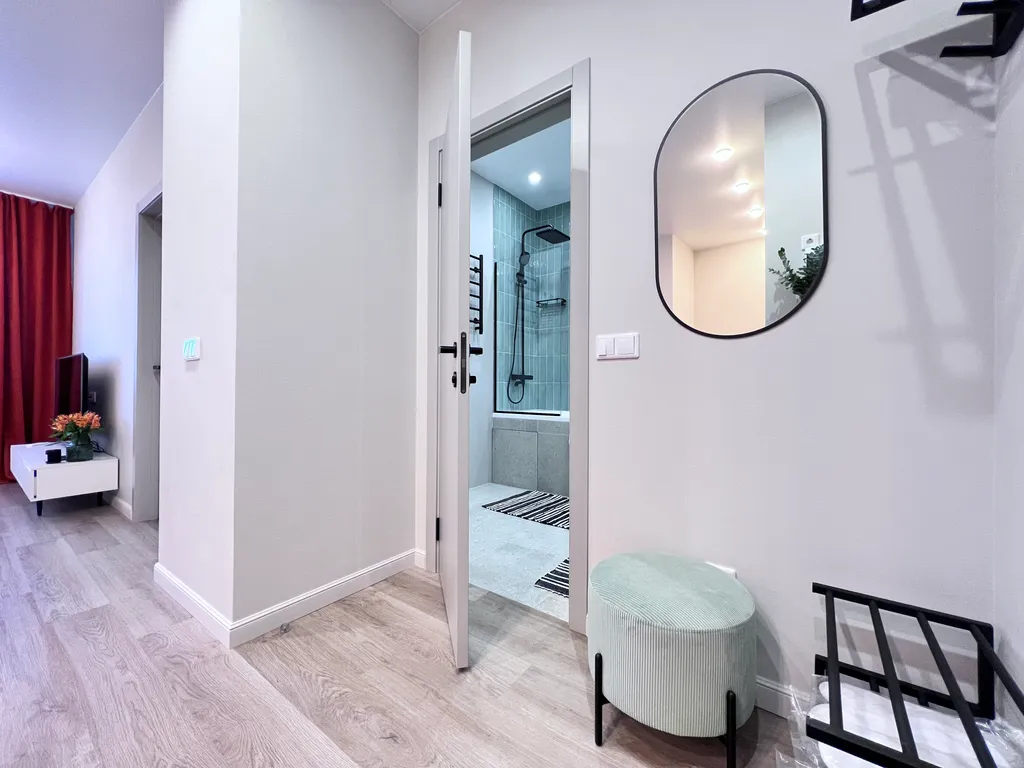 Трешка у аквапарка с панорамным видом на реку