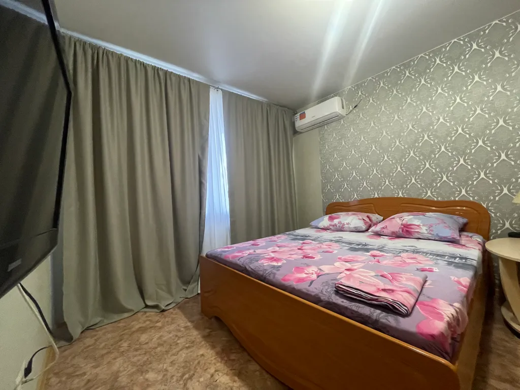 Уютная квартира рядом с ТЦ Оранжевый — аренда посуточно в Саратов