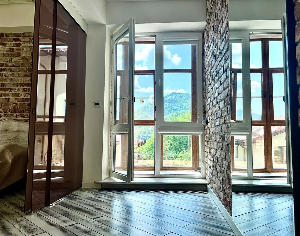 Апартамент Loft с видом на горы