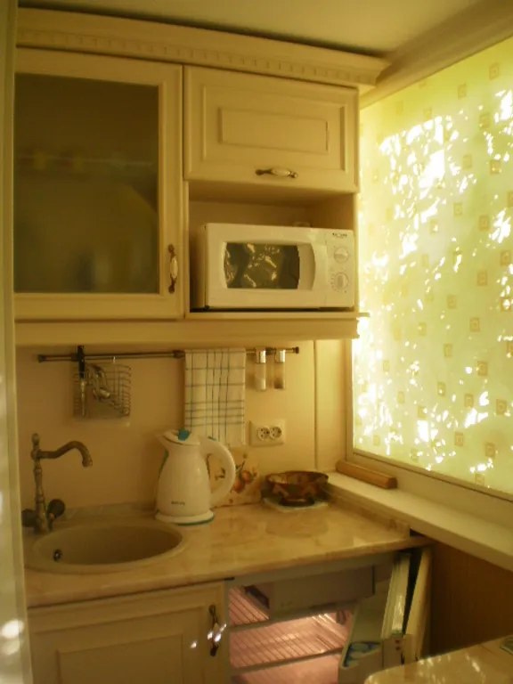 Двухместная комната с видом на горы и сквер