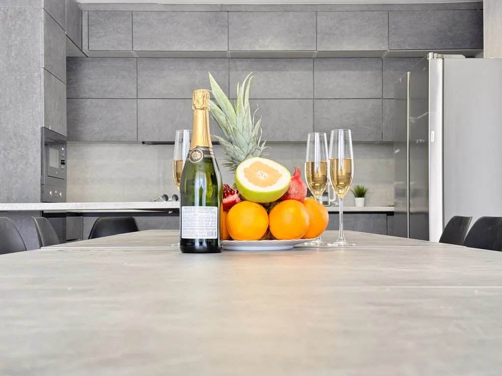 4-комнатная Квартира