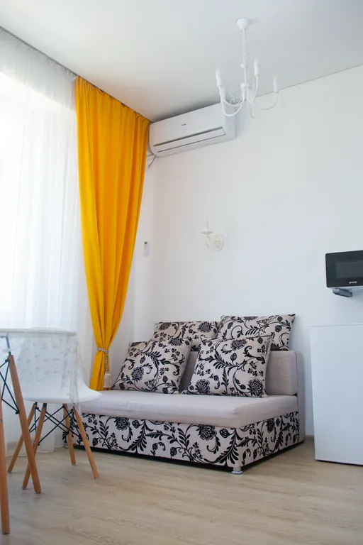 Уютная квартира студия с балконом