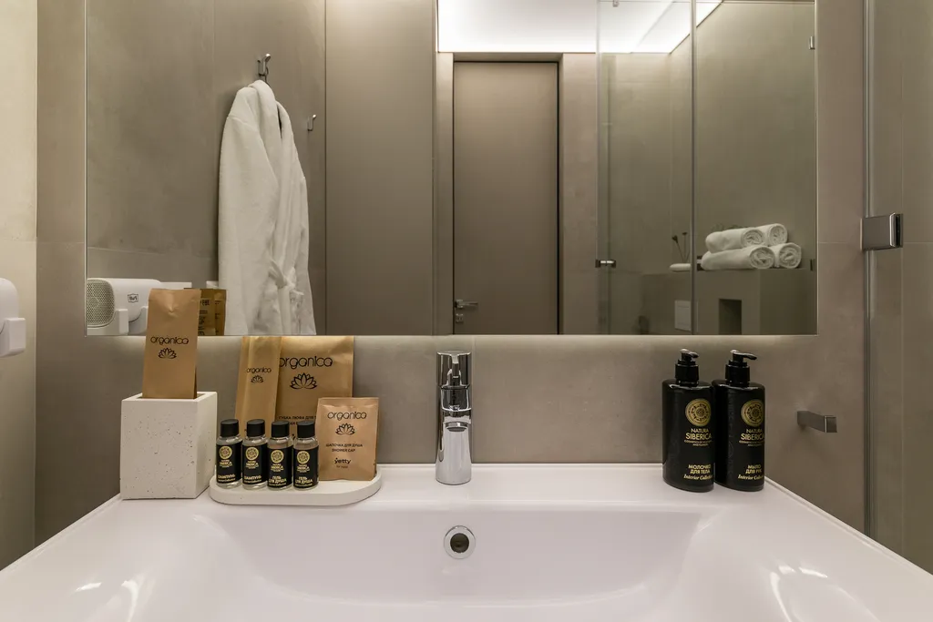 Премиум апартамент Loca loft с видом на пруд