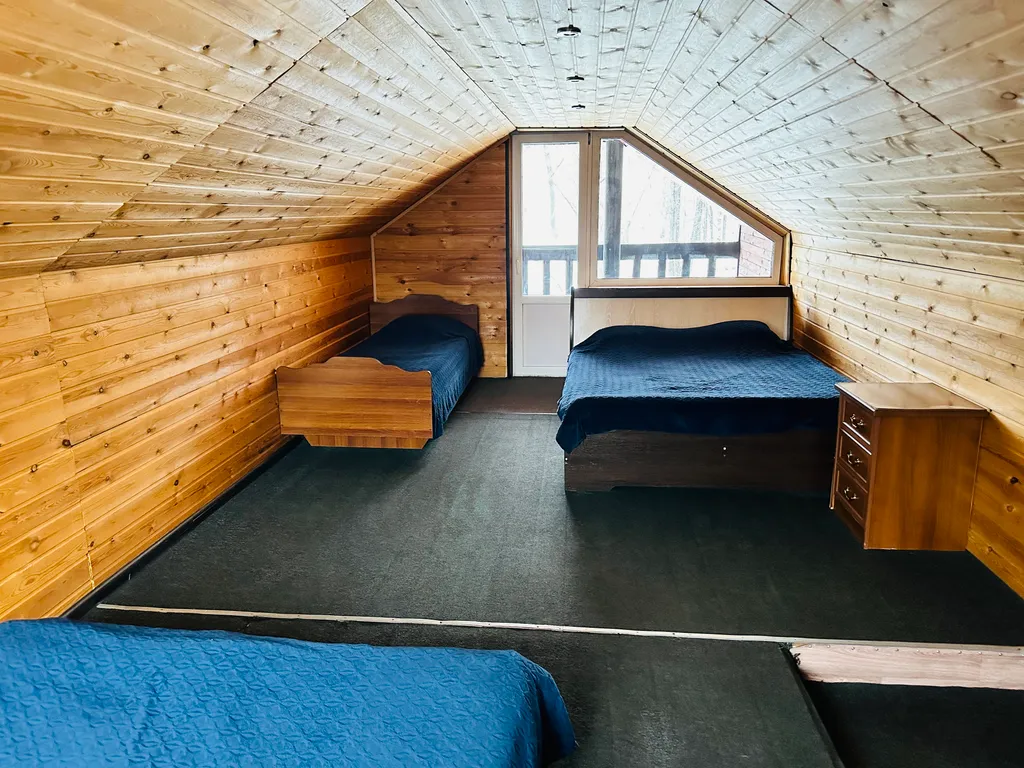 Коттедж в живописном месте с большой территорией