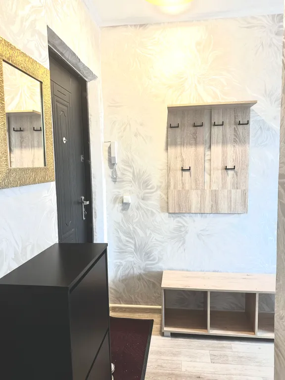 Теплая солнечная квартира рядом с ледовым дворцом и ИРНИТУ