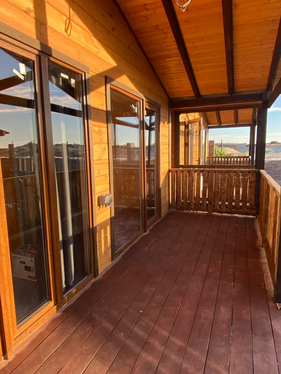 Гостевой комплекс Голден Хаус на первой береговой линии