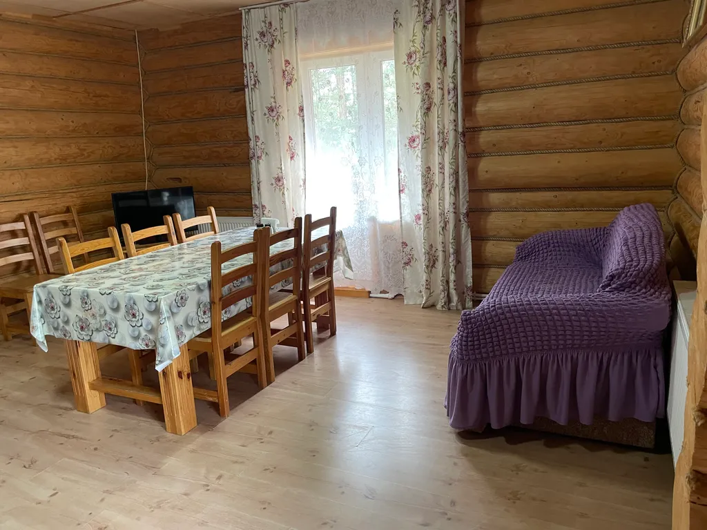 База отдыха Заполек. Коттедж с видом на озеро Селигер.