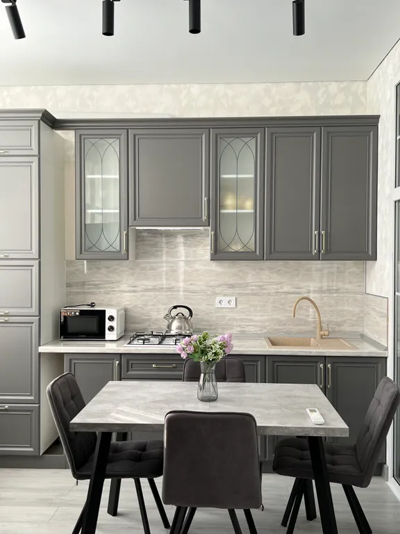 Двухкомнатная квартира с хорошим ремонтом — аренда посуточно в Избербаш