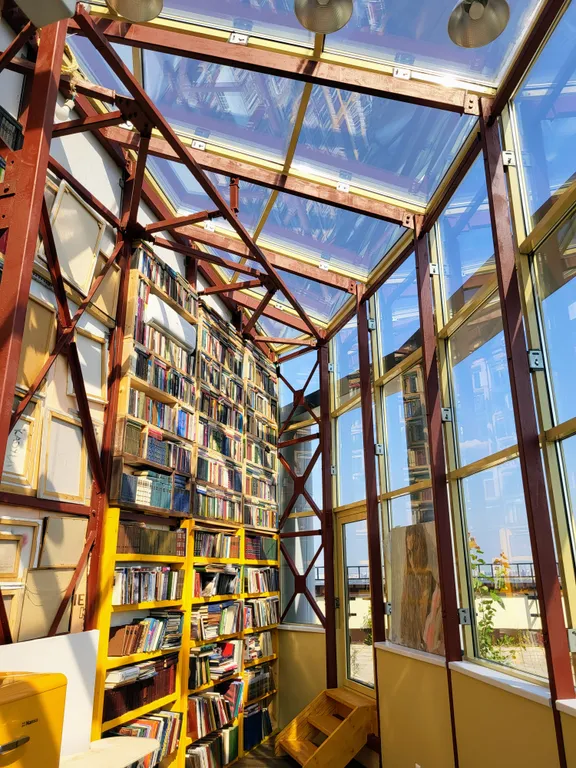 Квартира Квартира Трёхэтажный мезонин над крышами Питера — Санкт-Петербург