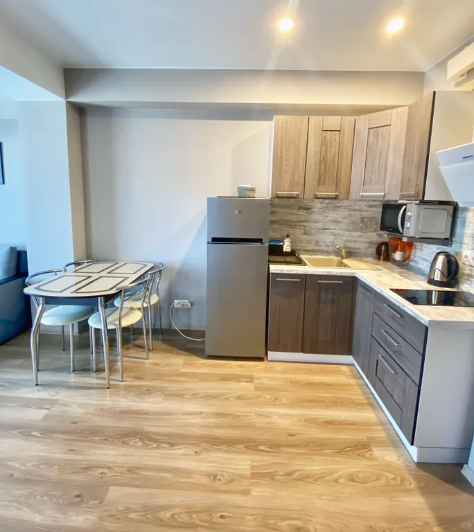 Уютная студия c великoлeпным видoм