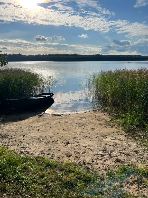 Коттедж Коттедж с сауной рядом с озером — Луга
