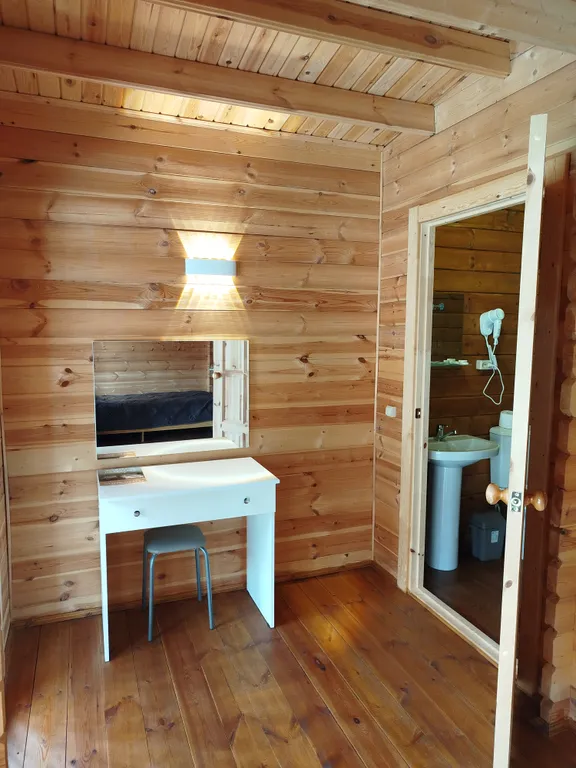 Коттедж Эко-домик трёхместный — Гагра