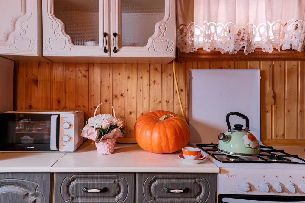 Монастырская изба