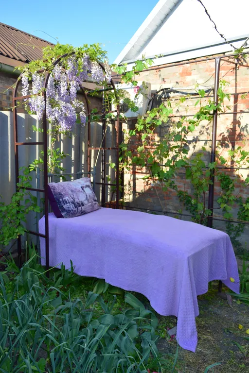 Дом-музей в деревенском стиле в районе Чеховской набережной