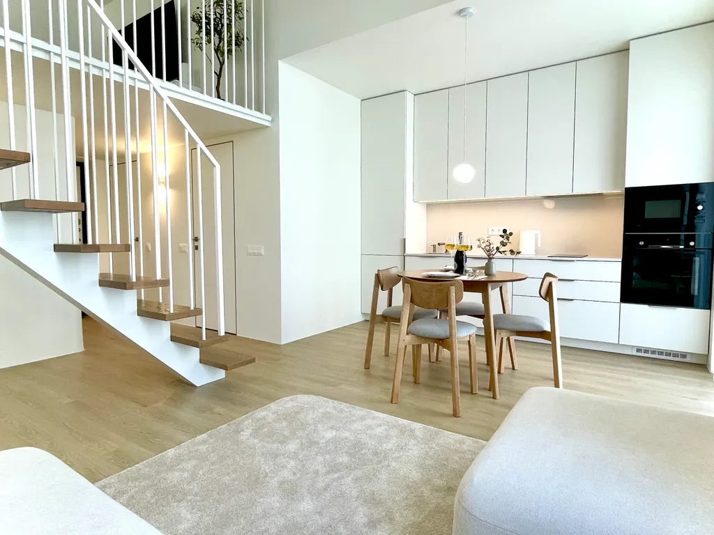 Современная 2х уровневая квартира — аренда посуточно в Тюмень