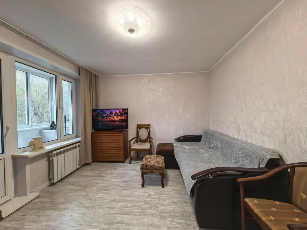Светлая квартира рядом с бот. садом