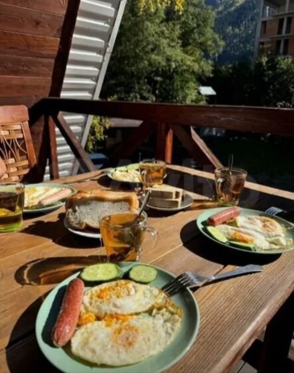 Уютный номер в Домбае с вкусными и сытными завтраками