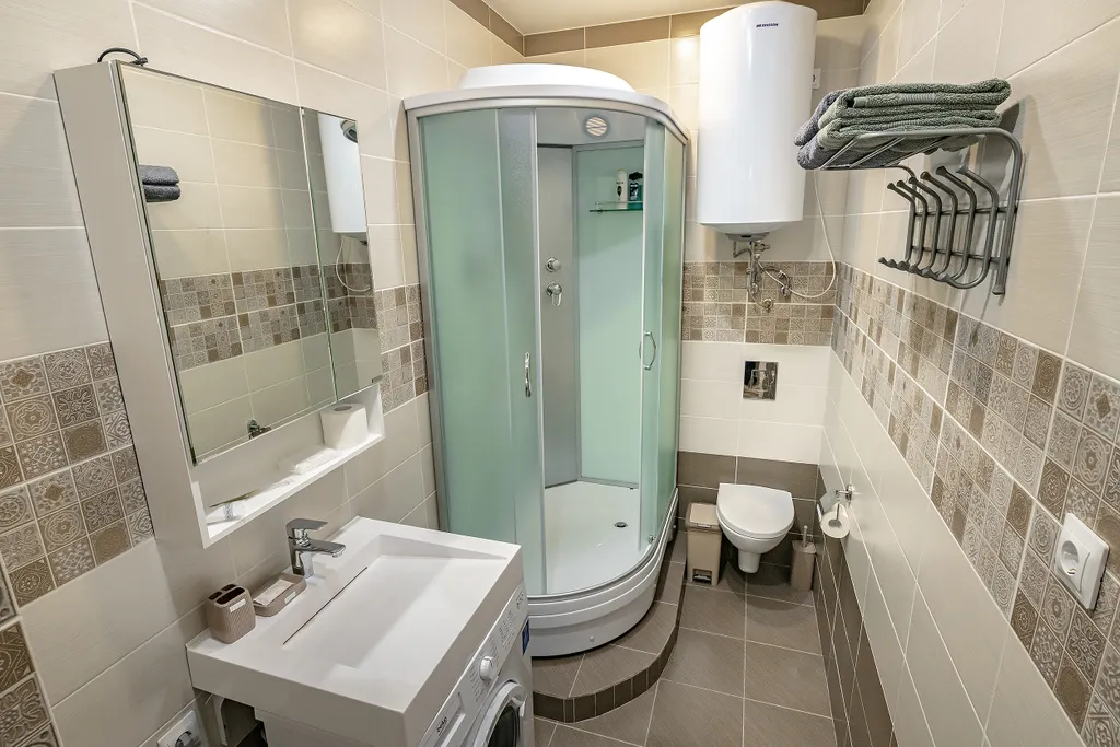 Адмиралтейская трешка на берегу моря