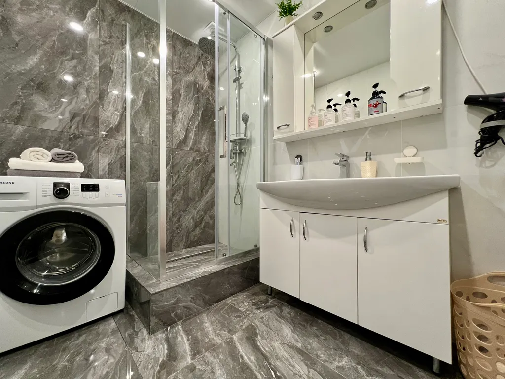 Уютная квартира в центре города в новом жк Авангард