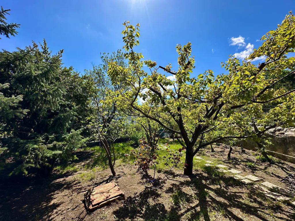 Шикарный коттедж с бассейном