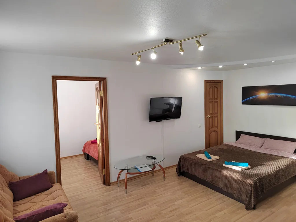 Просторная студийного плана двушка на Пяти Углах