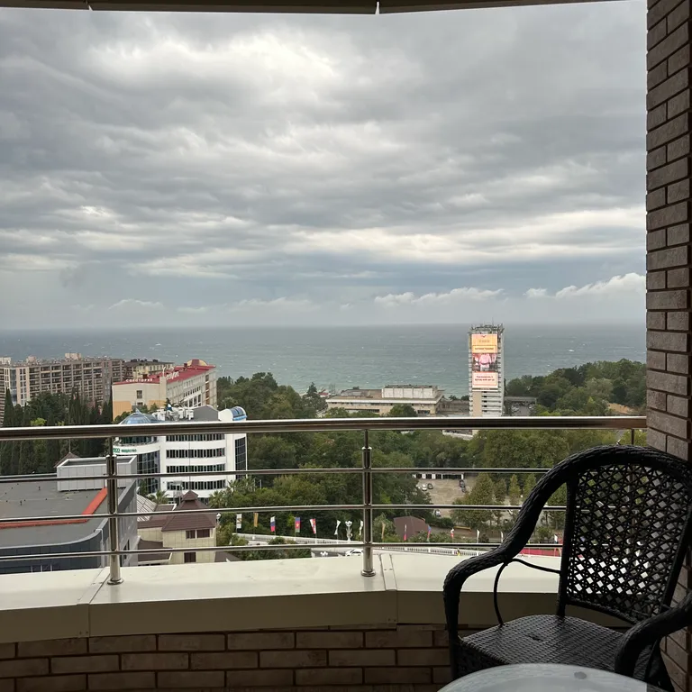 Квартира в центре с видом на море