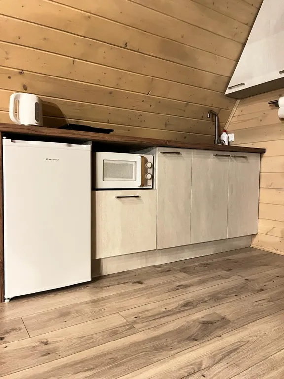 Дом А фрейм с видом на Мирский замок