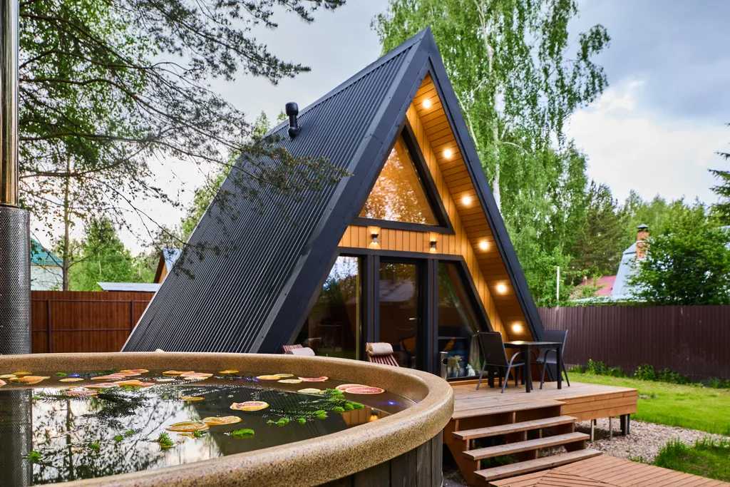 Треугольный дом A-frame