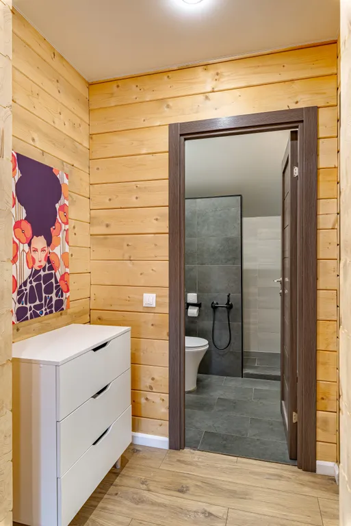 Дом из бруса в лесу с баней и чаном