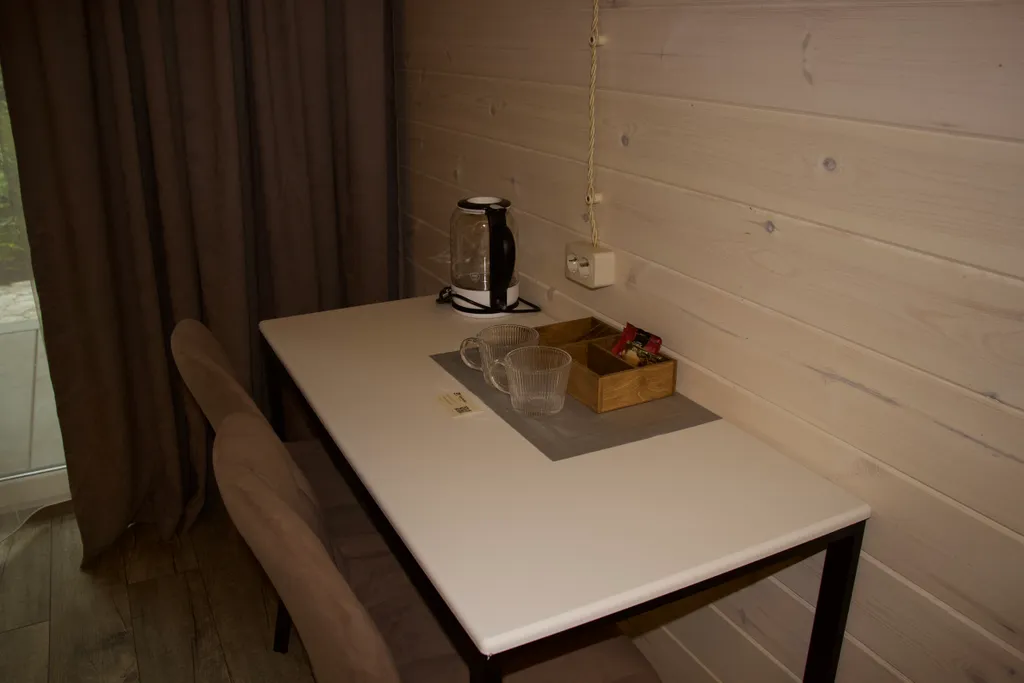 Двухместный летний дом, Однокомнатный Шале в лесу