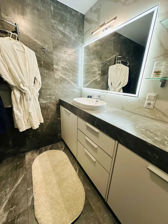 Квартира Квартира Комфортный апартамент с видом на бассейн и море — Севастополь