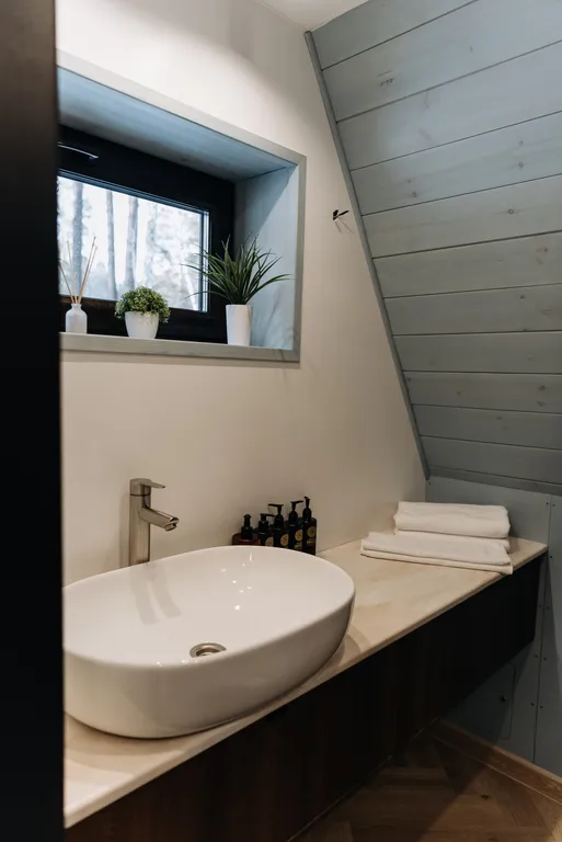 Уютный домик Синий A-Frame с террасой