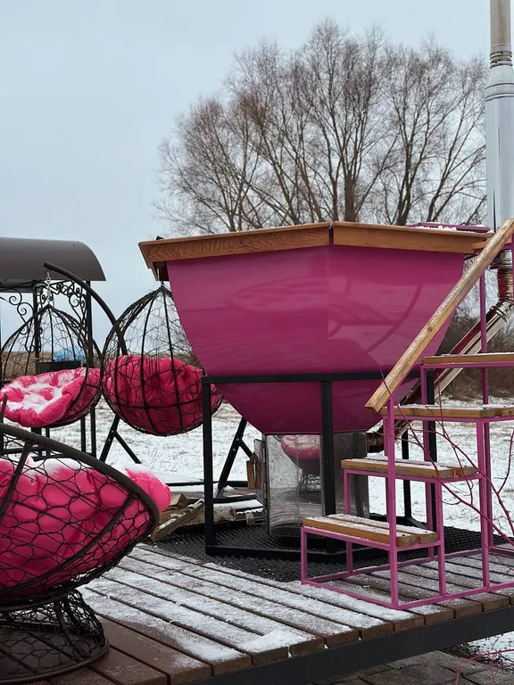 Дом с розовым чаном