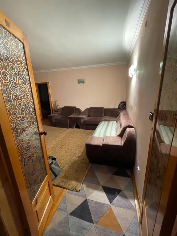 Уютная двухкомнатная квартира в центре Домбая