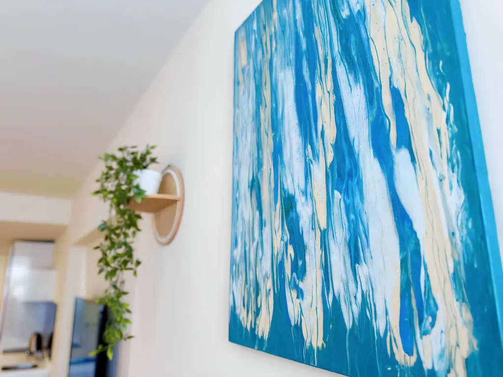 Романтичная и чистая студия с видом на море