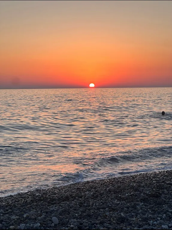 Апартамент с бассейном и балконом