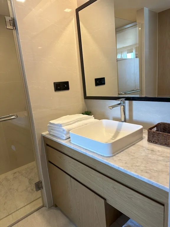 Най Харн 5* номер с супер большой кроватью