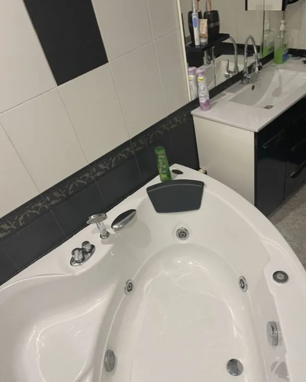 7-комнатный Дом