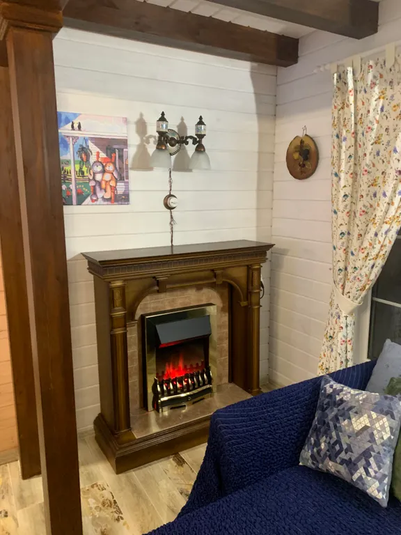 Уютный дом на пруду в черте города