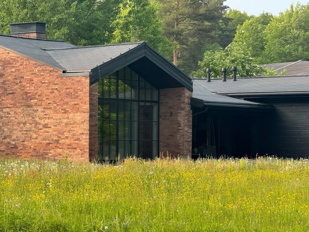 Коттедж Уникальный дом у озера — Выборг