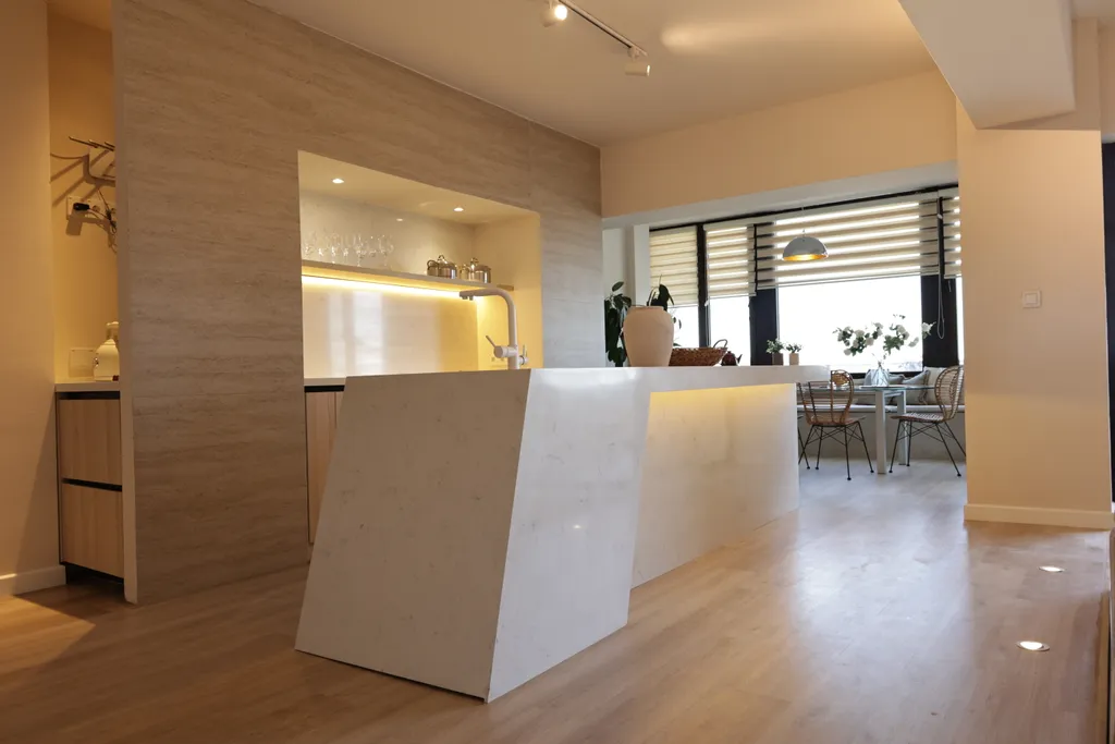 Ambassador apartment