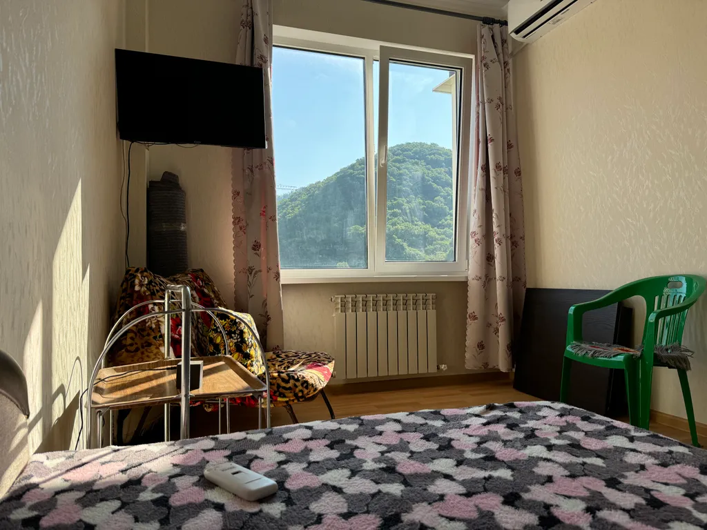 Уютная квартира с видом на горы с пляжем в шаговой доступности