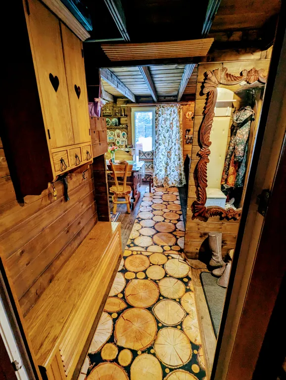 Коттедж Уютный домик с камином и бассейном — Глазово