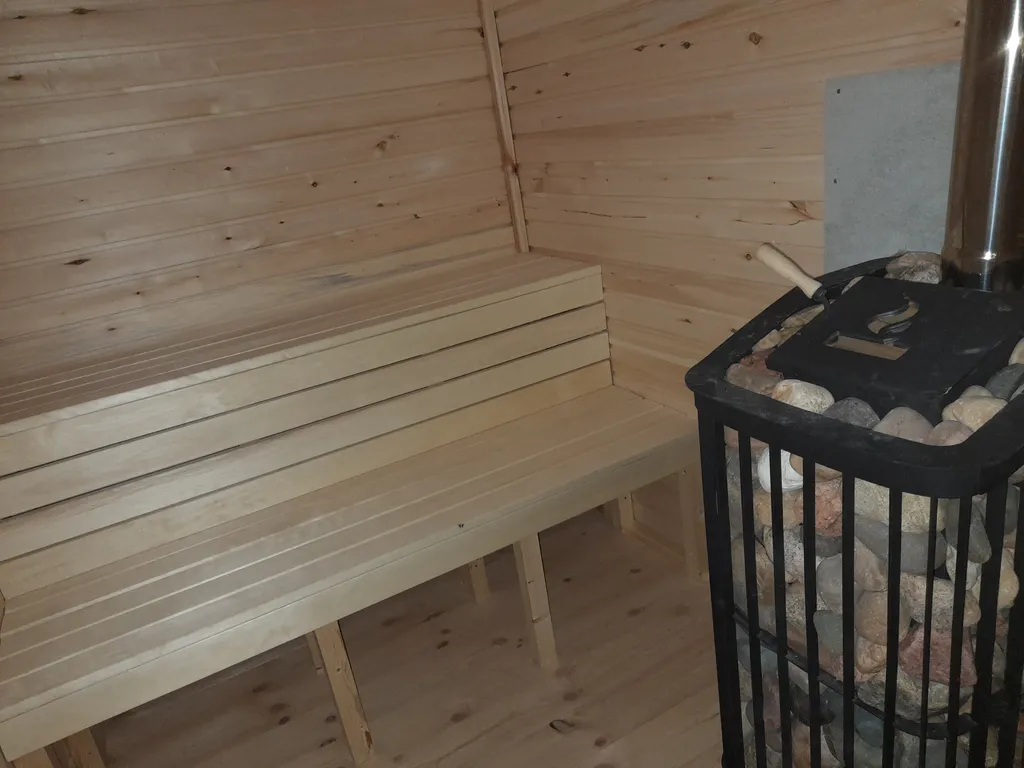 Уютный домик с отдельно стоящей русской баней на дровах и банным чаном