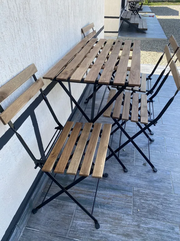 Дом с мансардой у моря, шале с видом на бассейн, номер с бассейном