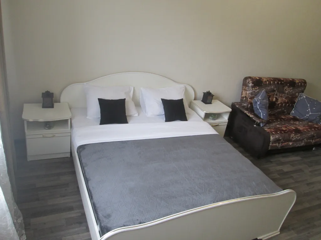 Квартира с видом на стадион и парк Галицкого