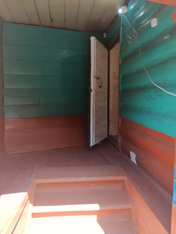 Деревенский дом с печью