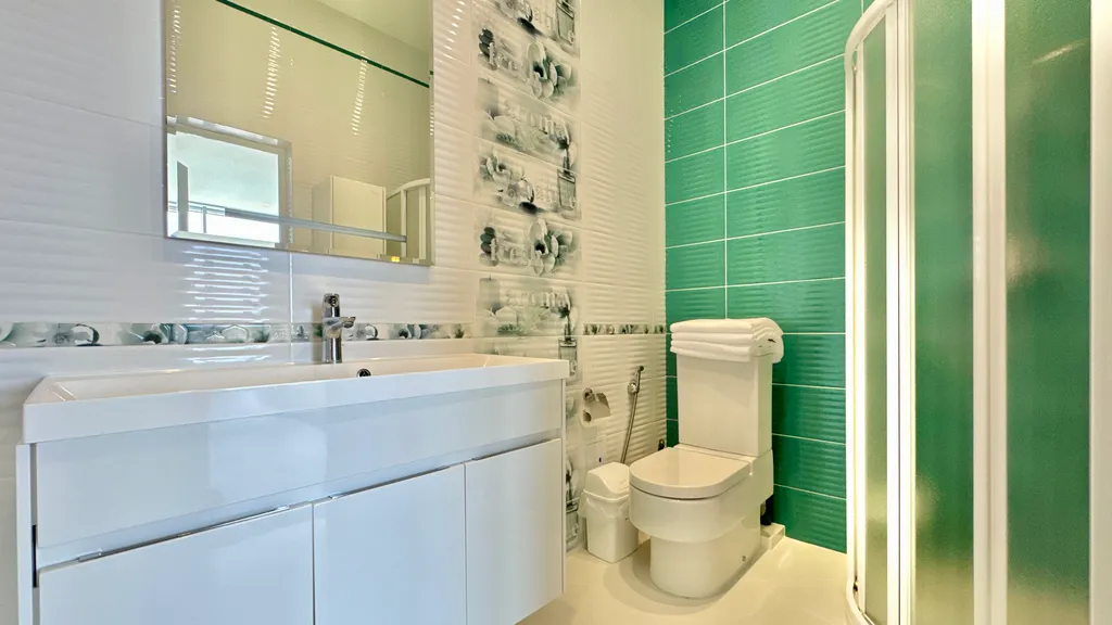 Дом с видом на горы и море