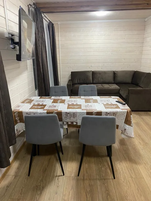 Коттедж Уютный коттедж с видом на озеро Врево — Володарское